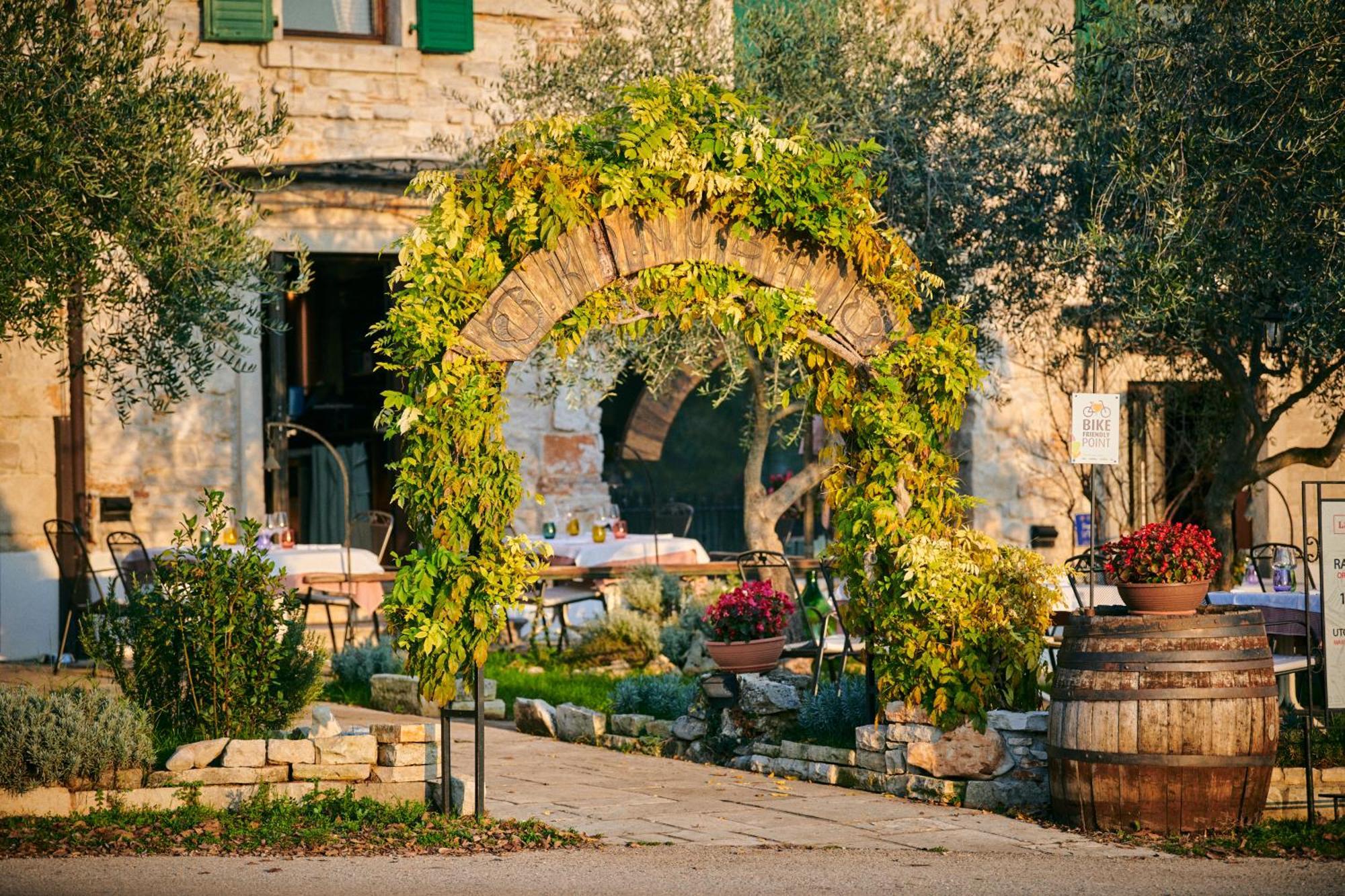 Casa Romantica La Parenzana บูเย ภายนอก รูปภาพ